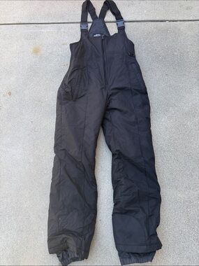 Sport Essentials snowboard pants - size small. EUC. Unisex.